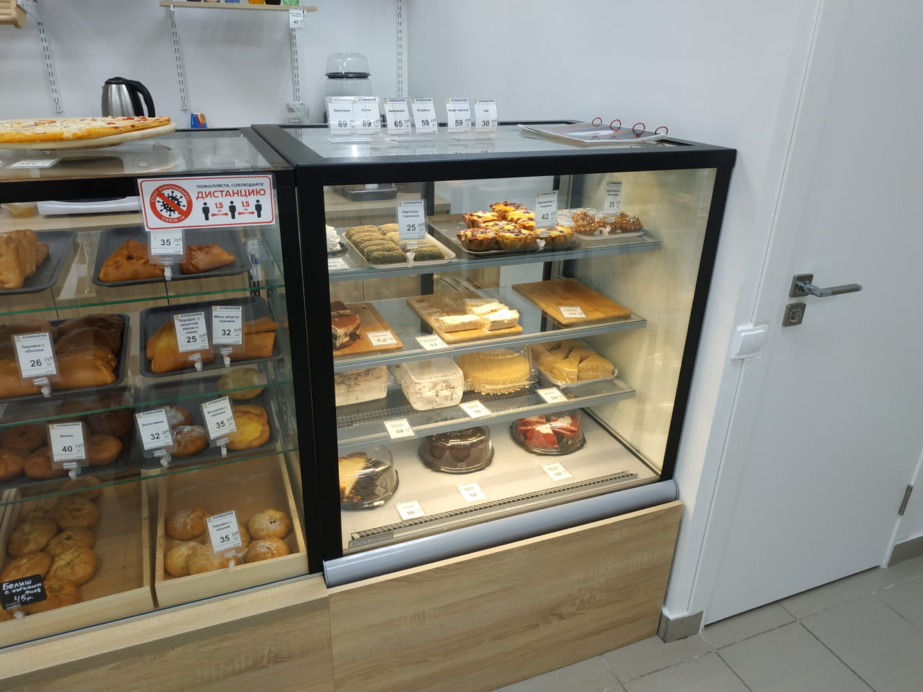 Кондитерская витрина CARBOMA CUBE STANDARD KC70 VM 0,6‑2 INOX открытая 